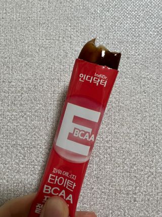 인디닥터 면역 생생 핑크 이뮨 젤리 + 타이탄 BCAA 프로틴 젤리스틱 — 4점을 준 리뷰어가 2022년 3월 올린 사용 사진