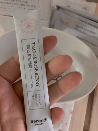 세렌디뷰티_이너뷰티 티톡스 로즈 베리 — 3점을 준 리뷰어가 2021년 3월 올린 사용 사진
