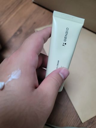 젠바이오 코스메틱스 젠바이오수딩크림]   가려운 피부 & 아토피 원픽 크림 — 5점을 준 리뷰어가 2022년 10월 올린 사용 사진