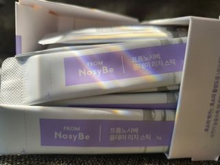 프롬노시베_이너뷰티 올데이 리지 스틱 — 4.5점을 준 리뷰어가 2021년 4월 올린 사용 사진