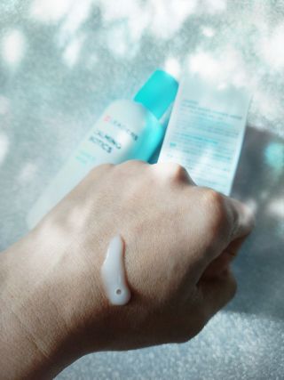 리더스코스메틱 리더스 카밍 바이오틱스 에센스 워터 — 5점을 준 리뷰어가 2021년 3월 올린 사용 사진