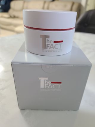 The Fact 더 팩트 내추럴 에스에프엔 에이틴 시니어 크림 — 5점을 준 리뷰어가 2021년 3월 올린 사용 사진