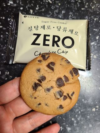 ZERO (초콜릿 칩 쿠키, 카카오 케이크, 후르츠 젤리, 아이스 콜라, 아이스 초코바) — 5점을 준 리뷰어가 2022년 6월 올린 사용 사진