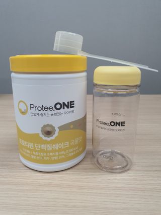 프로티원 단백질쉐이크 곡물맛 2주분 1통+보틀 — 5점을 준 리뷰어가 2021년 3월 올린 사용 사진