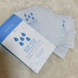 Dr.느루벗 느루벗 EGF FGF 스킨 리커버리 마스크 10장 — 5점을 준 리뷰어가 2021년 3월 올린 사용 사진