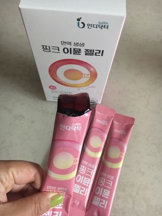 [인디닥터] 면역 생생 핑크 이뮨 젤리 — 5점을 준 리뷰어가 2022년 5월 올린 사용 사진