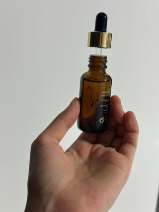 스킨큐어 산다화 비타민c 화이트닝 에센스 30ml — 5점을 준 리뷰어가 2023년 7월 올린 사용 사진