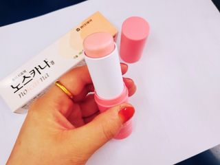 스킨큐어 산다화 카멜리아 안티 링클 멀티밤 — 5점을 준 리뷰어가 2022년 4월 올린 사용 사진