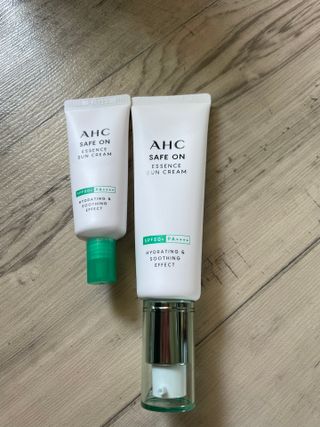 [AHC] 세이프온 에센스 선크림 올리브영 스페셜 증정 기획세트 — 5점을 준 리뷰어가 2022년 6월 올린 사용 사진