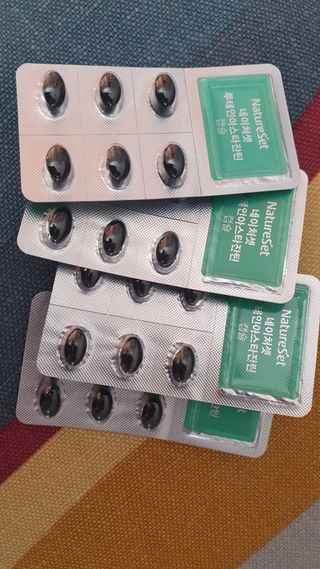 네이처셋 루테인 아스타잔틴 캡슐 1개월분 — 5점을 준 리뷰어가 2021년 7월 올린 사용 사진