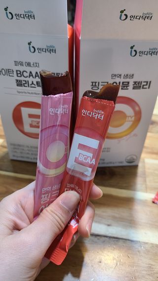 인디닥터 면역 생생 핑크 이뮨 젤리 + 타이탄 BCAA 프로틴 젤리스틱 — 5점을 준 리뷰어가 2022년 4월 올린 사용 사진