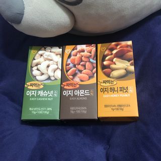 짜먹는 이지견과 짜먹는 이지아몬드, 짜먹는 이지허니피넛, 짜먹는 이지캐슈넛 각 10g X  10포 — 5점을 준 리뷰어가 2021년 1월 올린 사용 사진