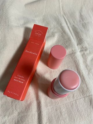 스킨큐어 산다화 카멜리아 안티 링클 멀티밤 — 4.5점을 준 리뷰어가 2022년 10월 올린 사용 사진