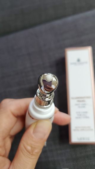 산수시 일루미네이팅 펄 영양 다크서클 스틱 아이 크림 케어 15ml — 5점을 준 리뷰어가 2021년 6월 올린 사용 사진