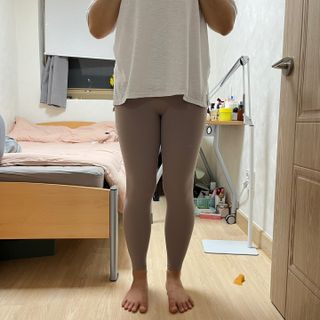 프런투라인 릴리즈 프레쉬 레깅스 — 5점을 준 리뷰어가 2022년 4월 올린 사용 사진