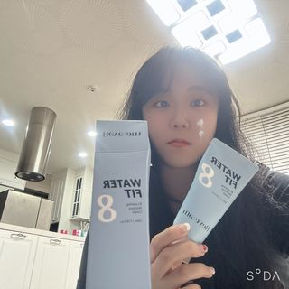나우 [리브엠]피부 속부터 겹겹이, 촘촘하게! 워터핏8중 수분착붙 크림 — 4점을 준 리뷰어가 2024년 12월 올린 사용 사진