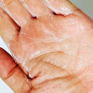 안티닷프로 두피케어 샴푸 — 5점을 준 리뷰어가 2022년 7월 올린 사용 사진