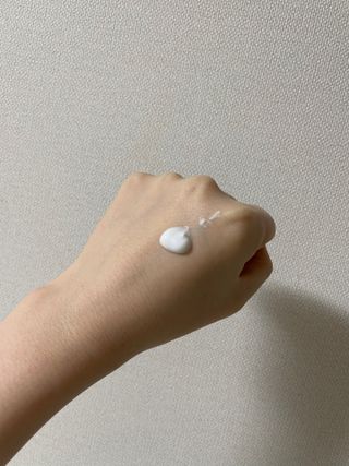카프리나 프레쉬 산양밀크 모이스춰라이징 바디로션 350ml(오리지널향) — 5점을 준 리뷰어가 2022년 12월 올린 사용 사진