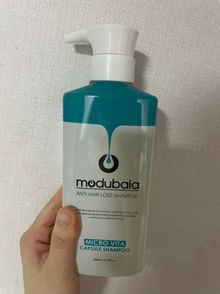 모두발라 마이크로 비타캡슐 탈모샴푸 — 5점을 준 리뷰어가 2022년 1월 올린 사용 사진