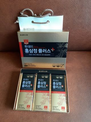 서울약사신협_투데이홍삼정플러스스틱_10g x 30포 — 5점을 준 리뷰어가 2021년 6월 올린 사용 사진