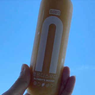 BLENDY'S 핑크 스무디+블론디 스무디 — 4.5점을 준 리뷰어가 2021년 9월 올린 사용 사진
