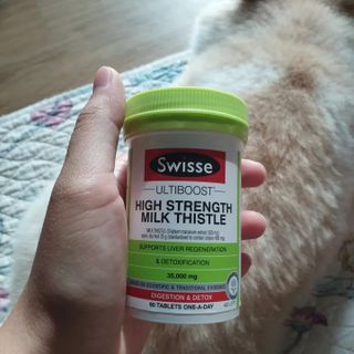 Swisse 스위스 고함량 밀크씨슬 35,000mg 60정 — 5점을 준 리뷰어가 2021년 11월 올린 사용 사진