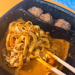 직탁 식단관리 3종 도시락 (두부 라자냐 라구빠에야, 두부로제 미트볼파스타, 닭탕수 직화 짜장 두부면) — 5점을 준 리뷰어가 2022년 7월 올린 사용 사진