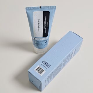 나우 [리브엠]피부 속부터 겹겹이, 촘촘하게! 워터핏8중 수분착붙 크림 — 5점을 준 리뷰어가 2025년 5월 올린 사용 사진