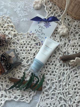 MF[스킨1004] 마다가스카르 센텔라 히알루-시카 워터핏 선세럼 50ml — 5점을 준 리뷰어가 2024년 5월 올린 사용 사진