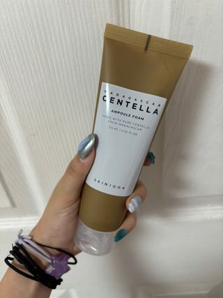 스킨1004 [SKIN1004] 마다가스카르 센텔라 앰플 폼 125ml — 5점을 준 리뷰어가 2024년 8월 올린 사용 사진