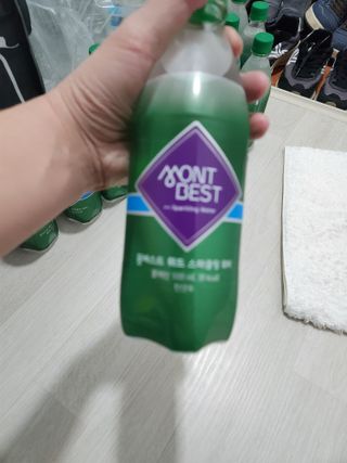 몽베스트 Montbest with Sparkling water Plain 20병 — 5점을 준 리뷰어가 2022년 12월 올린 사용 사진