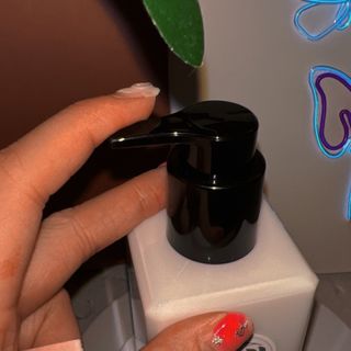 줄라이 모닝 _ JULY MORNING 줄라이모닝 하이드레이팅 퍼퓸드 바디앤핸드 에멀젼 — 3점을 준 리뷰어가 2022년 3월 올린 사용 사진