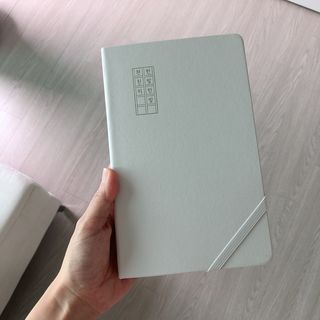 리훈 2024년 하고싶은말다이어리 만년형(위클리/데일리 중 택 1) — 4점을 준 리뷰어가 2023년 9월 올린 사용 사진