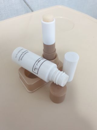 더사가오브수 [사가수] 효혜윤 보태니컬 에너지 에센스인로션 20ml /아이포올 스틱 3g — 5점을 준 리뷰어가 2023년 3월 올린 사용 사진
