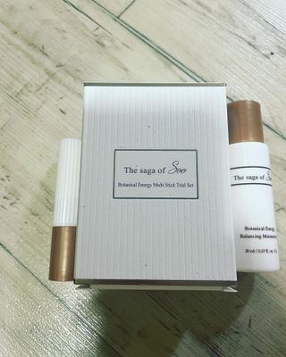더사가오브수 [사가수] 효혜윤 보태니컬 에너지 에센스인로션 20ml /아이포올 스틱 3g — 4점을 준 리뷰어가 2023년 3월 올린 사용 사진