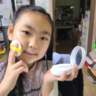 소이베베X신비아파트 모이스쳐 선팩트 SPF50+ PA+++ — 5점을 준 리뷰어가 2023년 4월 올린 사용 사진