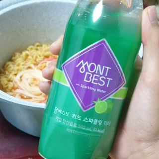몽베스트 Montbest with Sparkling water Lime20병 — 5점을 준 리뷰어가 2021년 10월 올린 사용 사진