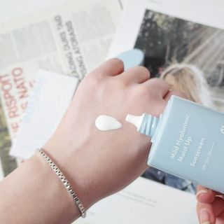 아이레시피 마일드 히알루로닉 모이스트 업 선스크린 SPF50+ PA++++ — 5점을 준 리뷰어가 2023년 6월 올린 사용 사진