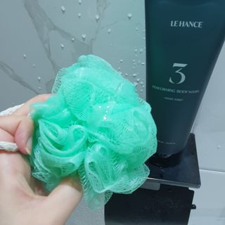 르핸스 퍼포밍 3 바디워시 비반트포렛/베티버포그 — 4점을 준 리뷰어가 2023년 1월 올린 사용 사진