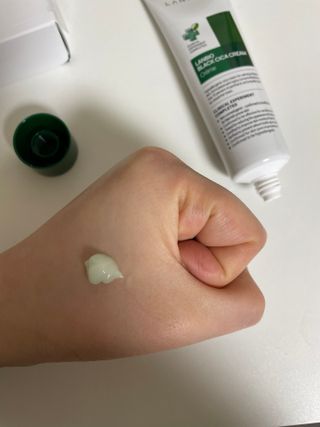 랑벨 랑바이오 블랙 시카 크림 50ml(블랙비 프로폴리스, 시카 4종, 판테놀 10 함유) — 5점을 준 리뷰어가 2023년 2월 올린 사용 사진