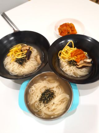 [한면원] 잔치국수 2인분 — 5점을 준 리뷰어가 2023년 3월 올린 사용 사진