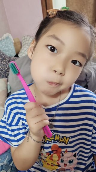[지오클린] 안나지오 구취케어  기능성 치약 칫솔 세트 (칫솔 5 개+치약 100g 1 개 ) — 5점을 준 리뷰어가 2022년 7월 올린 사용 사진