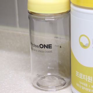 프로티원 단백질쉐이크 녹차맛 2주분 1통+보틀 — 5점을 준 리뷰어가 2021년 4월 올린 사용 사진