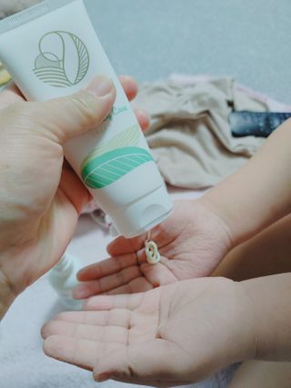mom e 맘이 내추럴 베이비 케어 크림+바디오일 — 5점을 준 리뷰어가 2021년 1월 올린 사용 사진