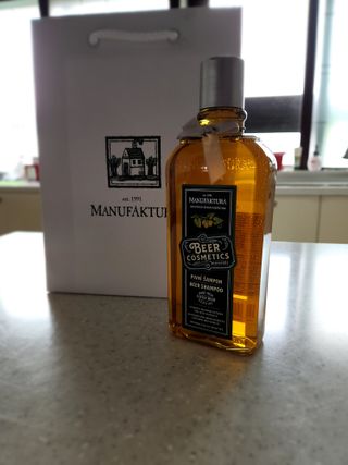 체코 비건화장품 마뉴팍투라 향좋은 천연 맥주샴푸 맥주샤워젤 — 5점을 준 리뷰어가 2022년 5월 올린 사용 사진
