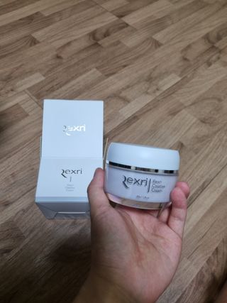 렉스리 크리에이티브 크림  Rexri Creative Cream — 5점을 준 리뷰어가 2022년 6월 올린 사용 사진