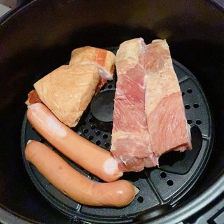 [테이스티나인] [레디잇x부루마불] 부어스트 바베큐 플래터 1000g — 3.5점을 준 리뷰어가 2022년 4월 올린 사용 사진