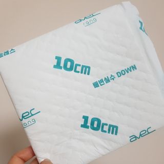 아베크 펫 와이드 프리미엄 중형 애견 강아지 배변 패드 54매 1팩 45g — 5점을 준 리뷰어가 2021년 7월 올린 사용 사진