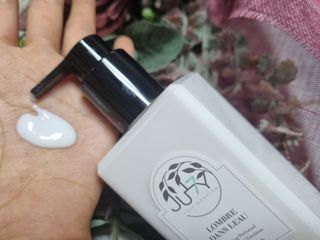줄라이 모닝 _ JULY MORNING 줄라이모닝 하이드레이팅 퍼퓸드 바디앤핸드 에멀젼 — 5점을 준 리뷰어가 2021년 10월 올린 사용 사진