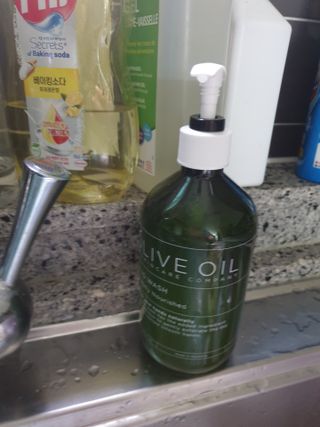 올리브 오일 스킨케어 컴퍼니 [OOSC] 촉촉 깨끗 내추럴리 너리시드 핸드워시 500ml — 5점을 준 리뷰어가 2021년 5월 올린 사용 사진